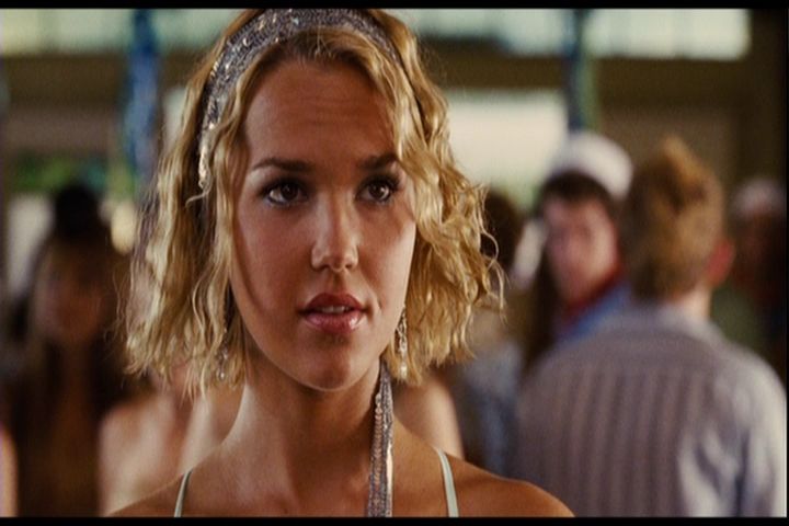 2006-AquamarineFeaturette-AllAboutFashion-011.jpg