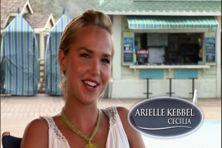 2006-AquamarineFeaturette-AllAboutFashion-039.jpg