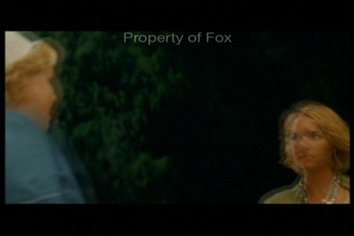 2006-AquamarineFeaturette-KickinitOnSet-037.jpg