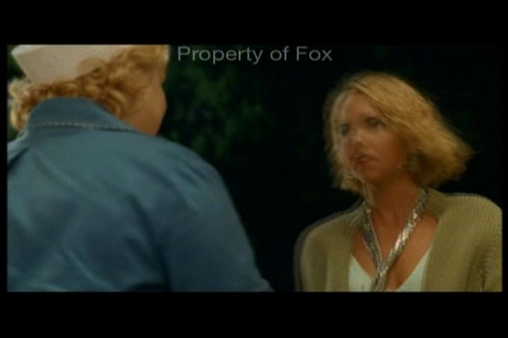 2006-AquamarineFeaturette-KickinitOnSet-038.jpg