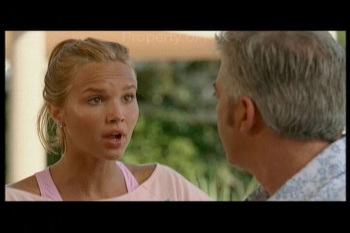 2006-AquamarineFeaturette-KickinitOnSet-047.jpg