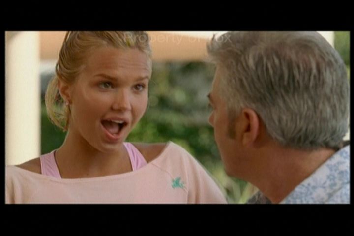 2006-AquamarineFeaturette-KickinitOnSet-059.jpg