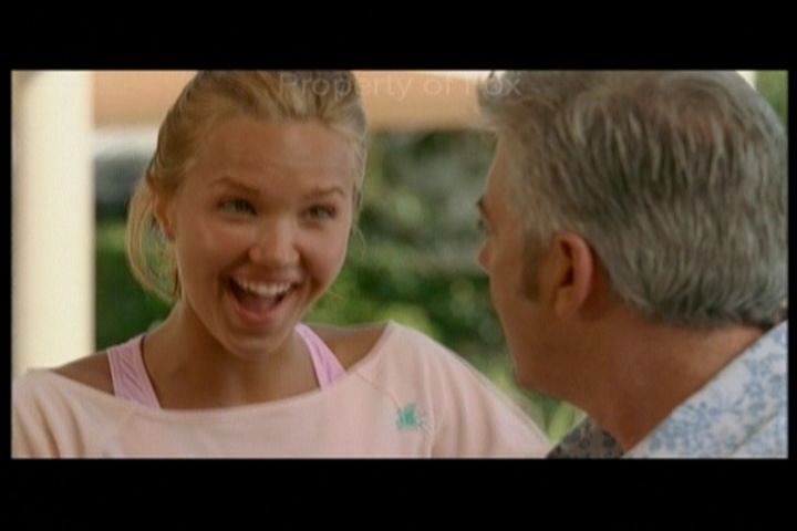 2006-AquamarineFeaturette-KickinitOnSet-062.jpg