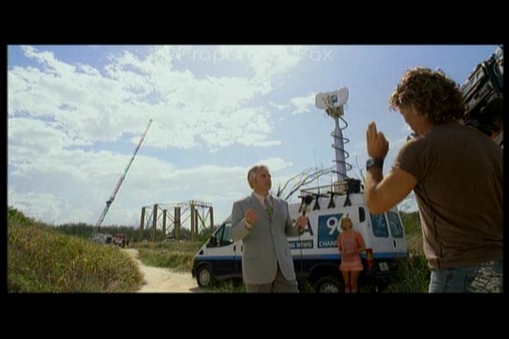 2006-AquamarineFeaturette-KickinitOnSet-097.jpg