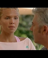 2006-AquamarineFeaturette-KickinitOnSet-054.jpg