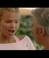2006-AquamarineFeaturette-KickinitOnSet-057.jpg