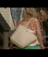 2006-AquamarineFeaturette-KickinitOnSet-121.jpg