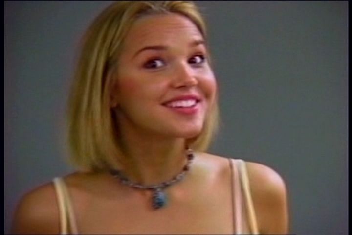 2006-AquamarineFeaturette-AwesomeAudition-097.jpg