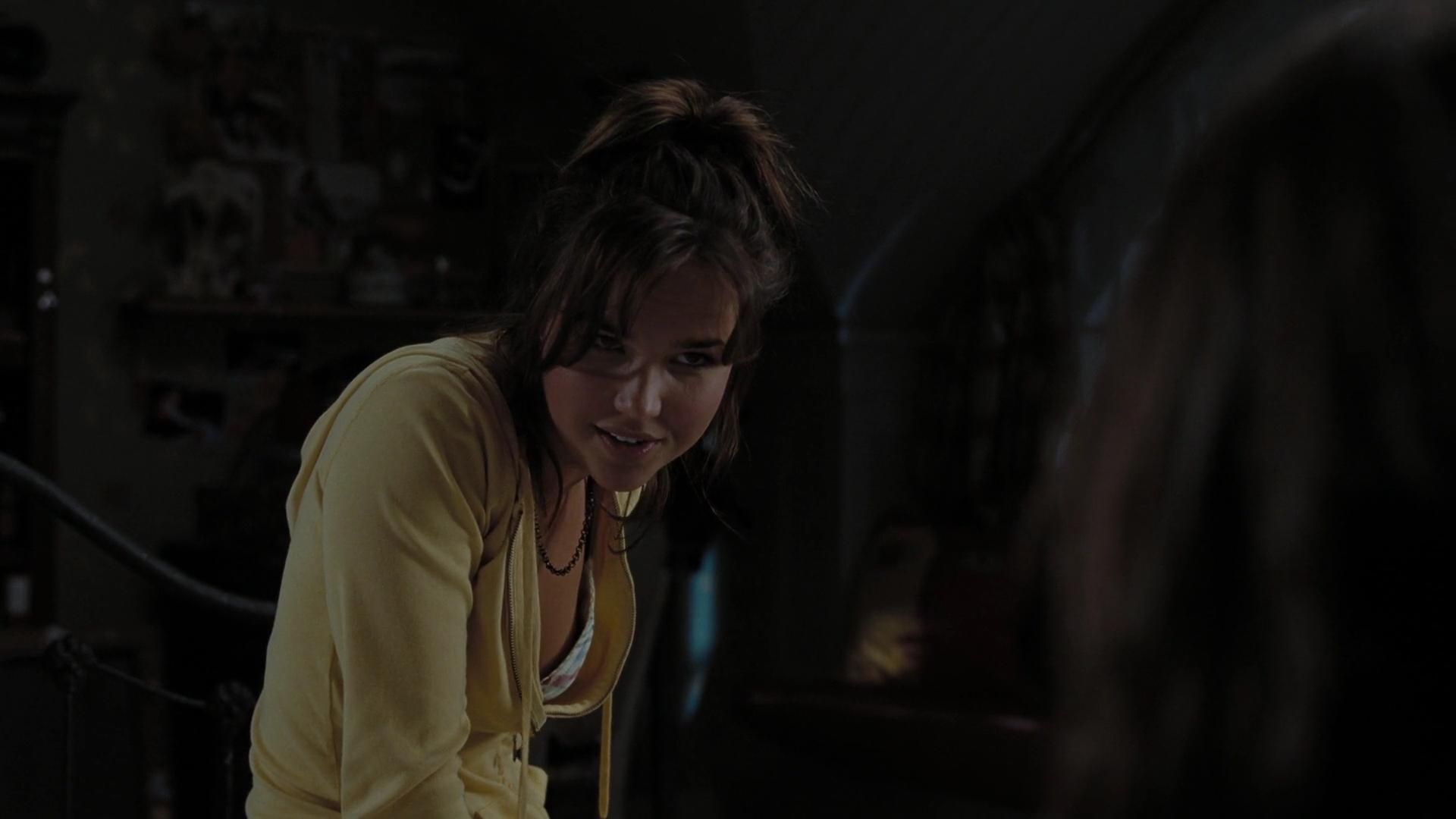 2009-TheUninvited-0258.jpg