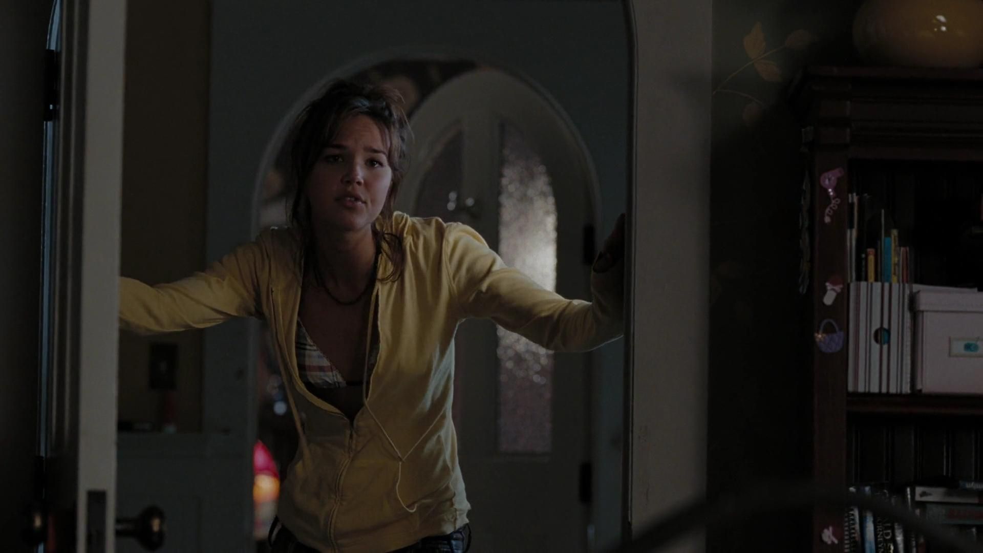 2009-TheUninvited-0283.jpg