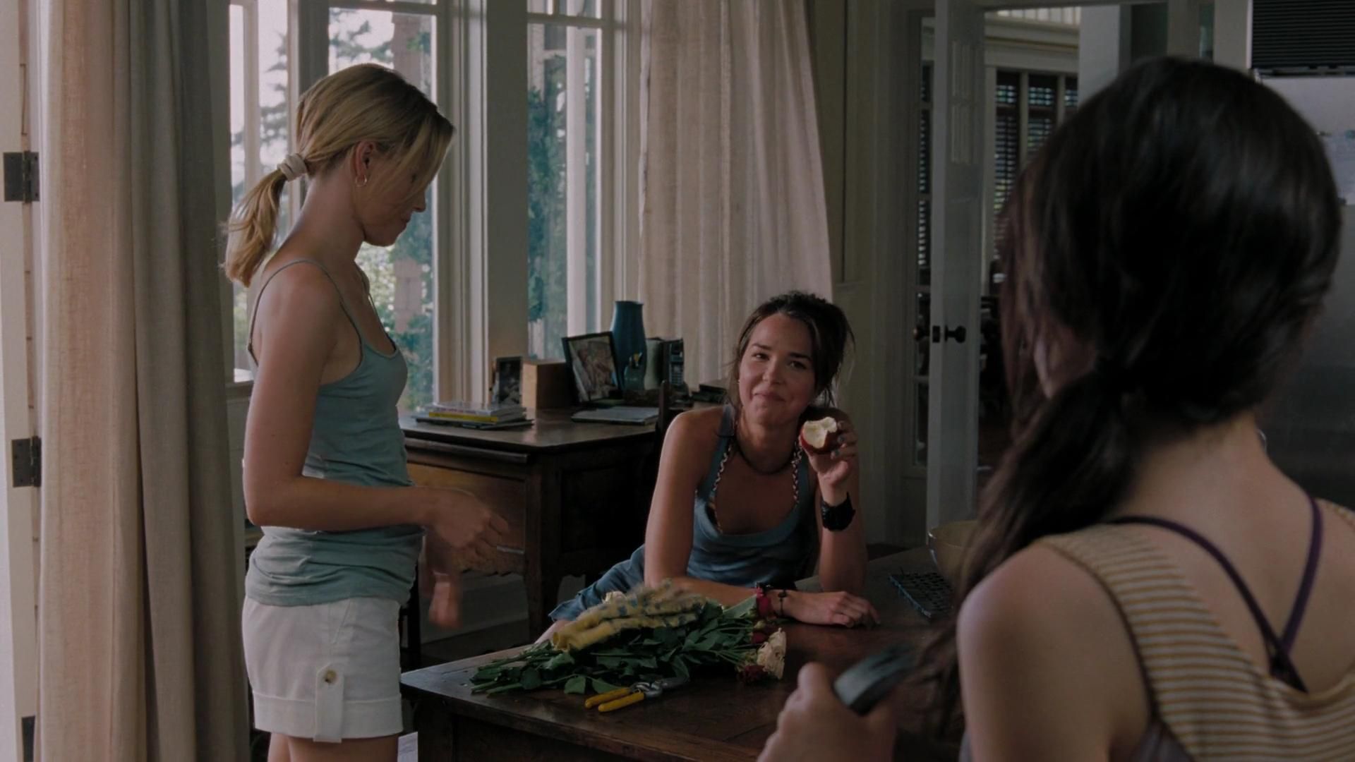 2009-TheUninvited-0320.jpg