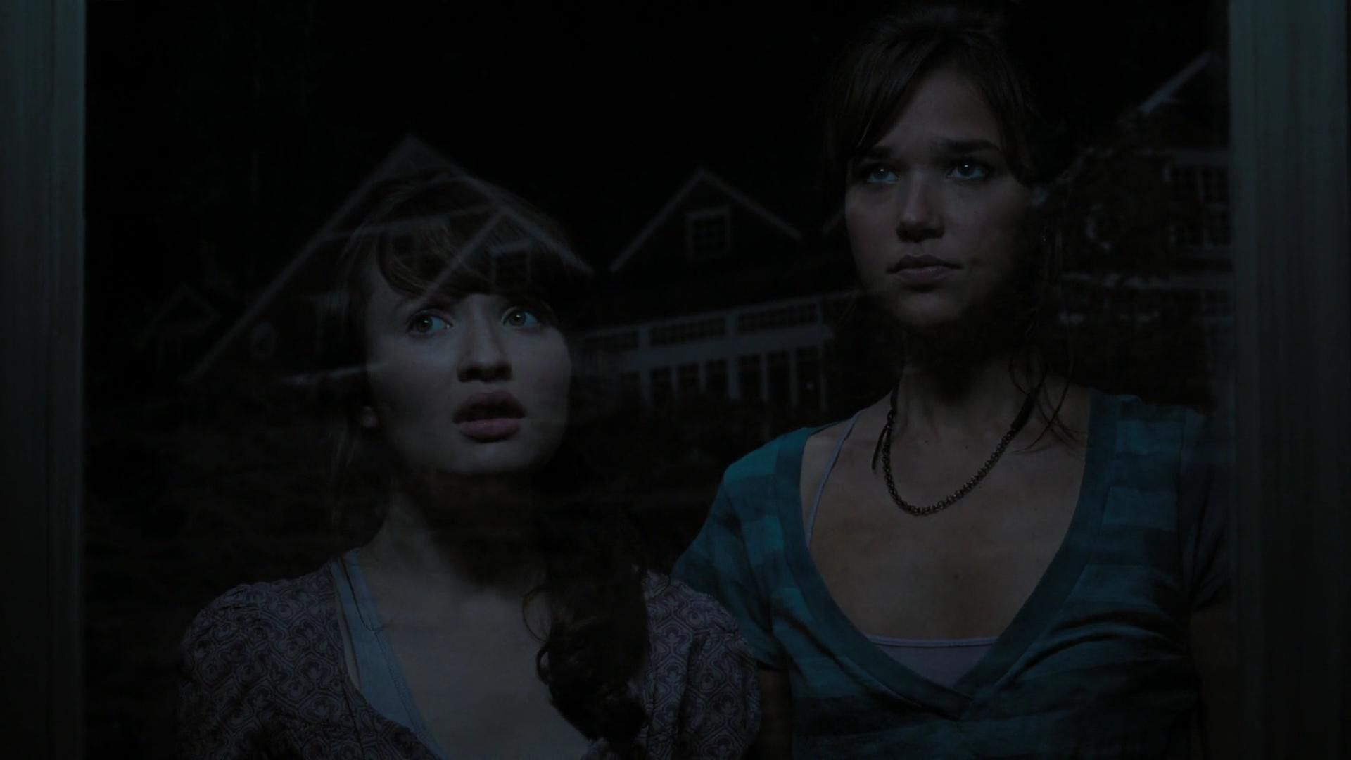 2009-TheUninvited-0480.jpg