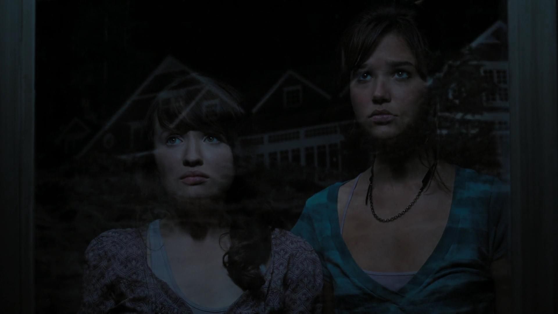 2009-TheUninvited-0485.jpg