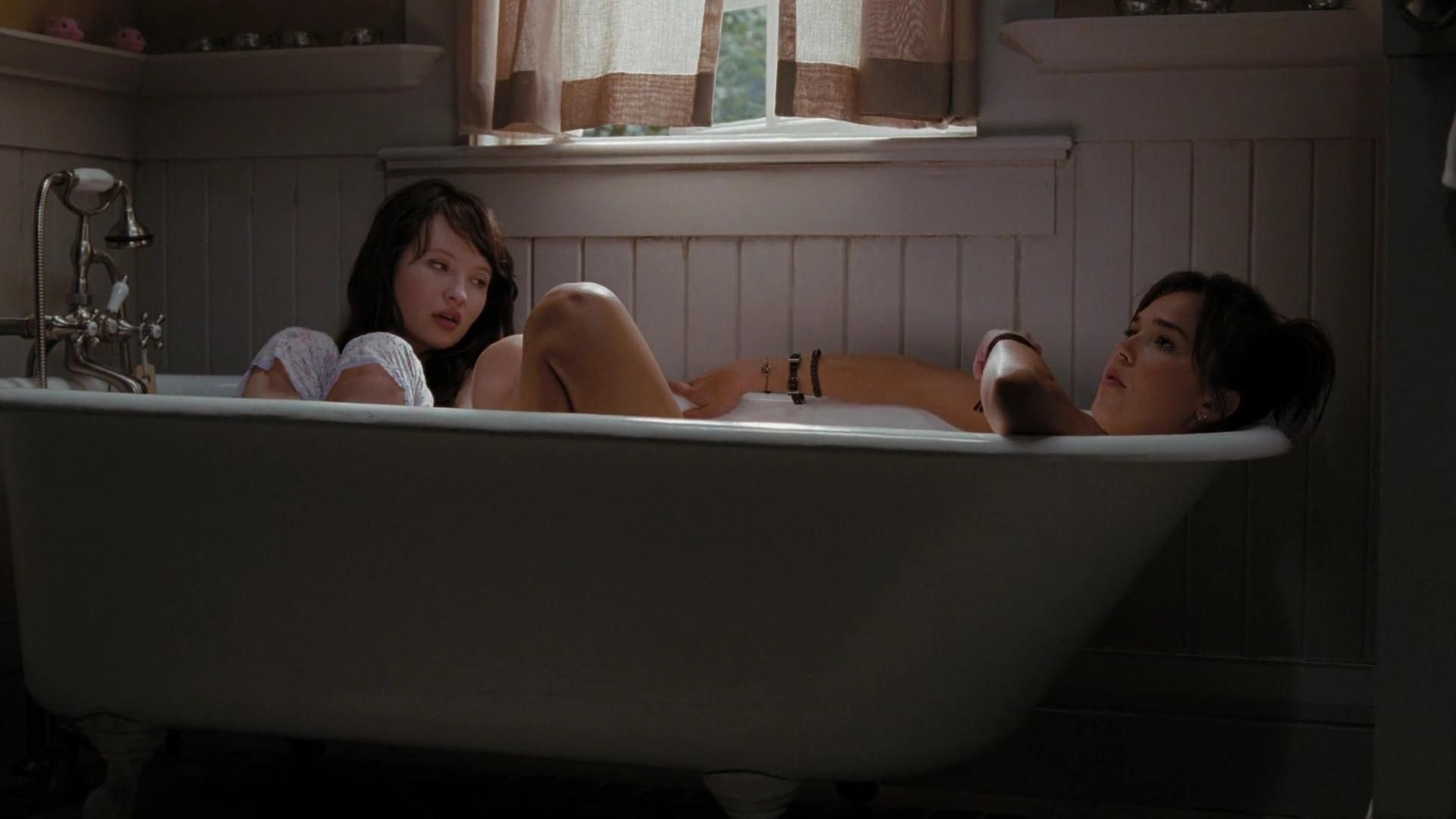 2009-TheUninvited-0502.jpg
