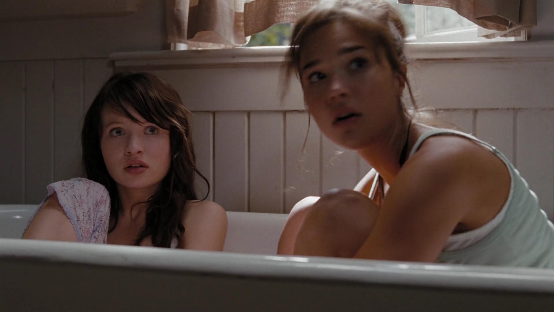 2009-TheUninvited-0564.jpg