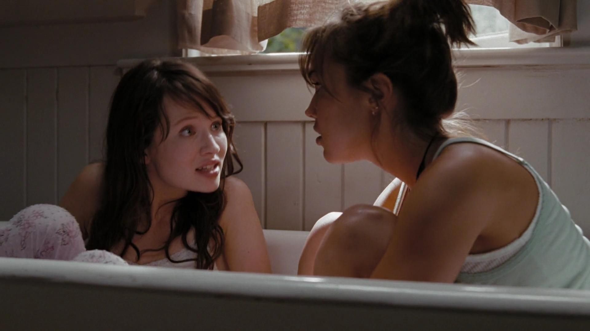 2009-TheUninvited-0568.jpg