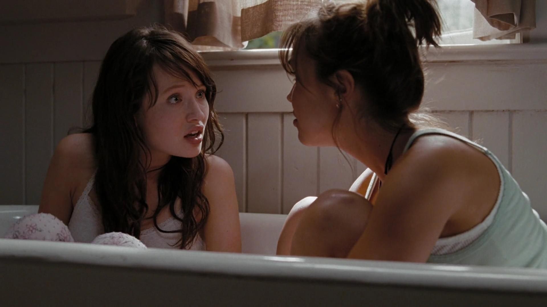 2009-TheUninvited-0569.jpg