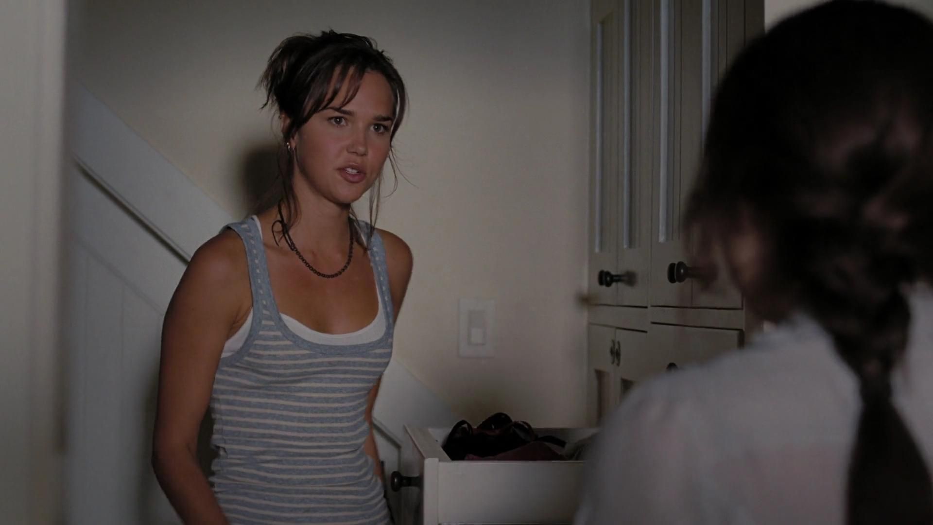 2009-TheUninvited-0624.jpg