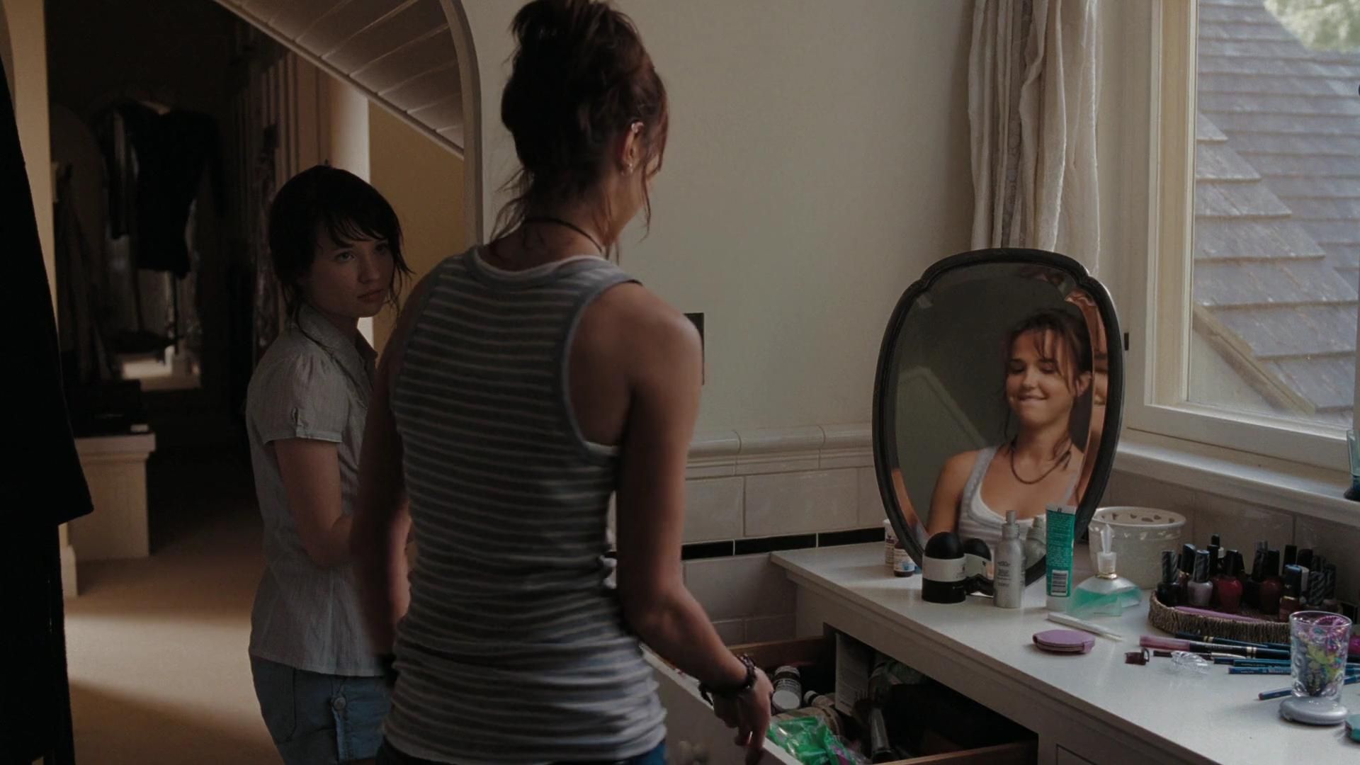2009-TheUninvited-0704.jpg