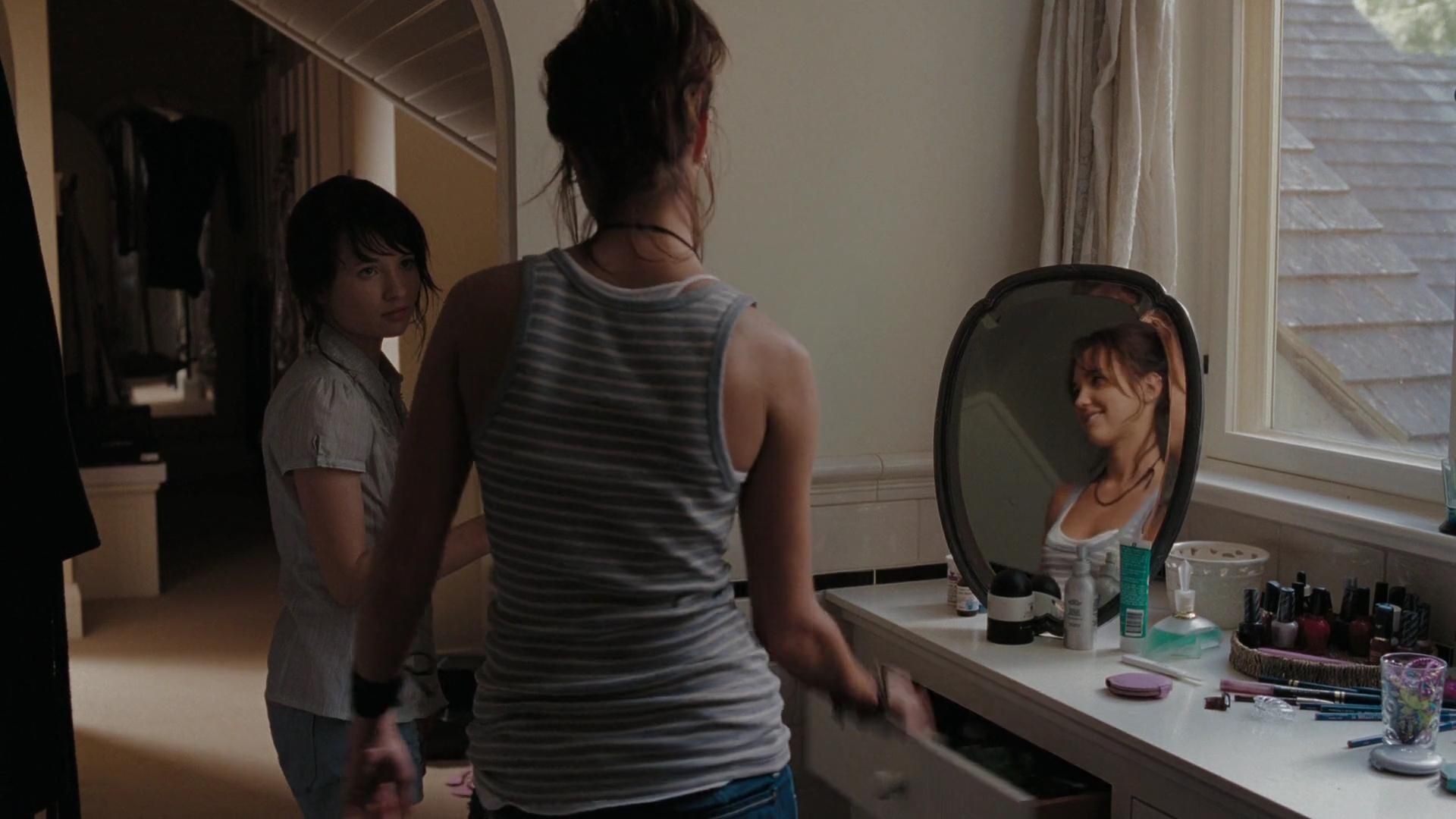 2009-TheUninvited-0705.jpg