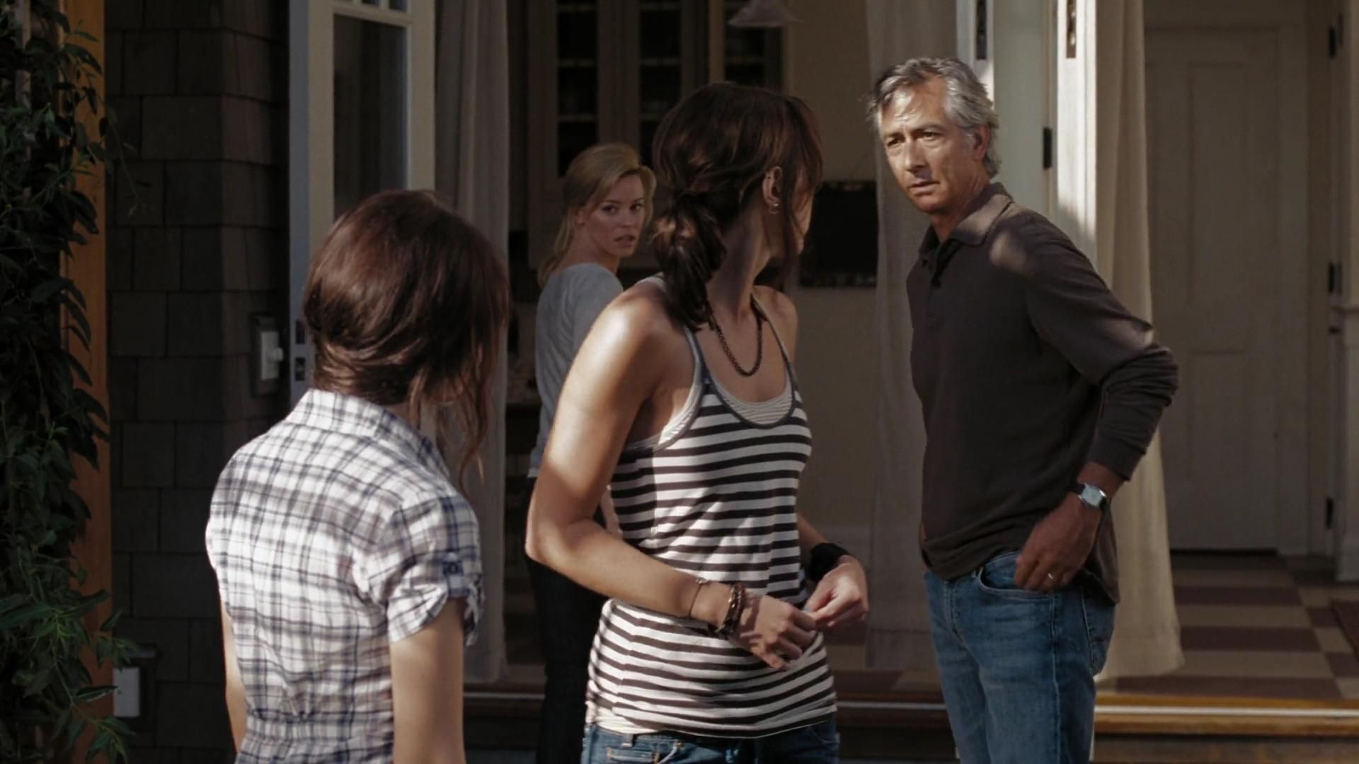 2009-TheUninvited-0888.jpg