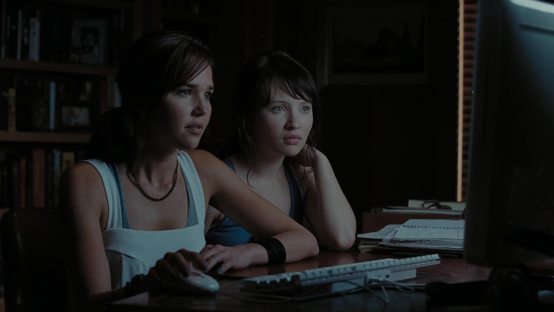 2009-TheUninvited-1209.jpg