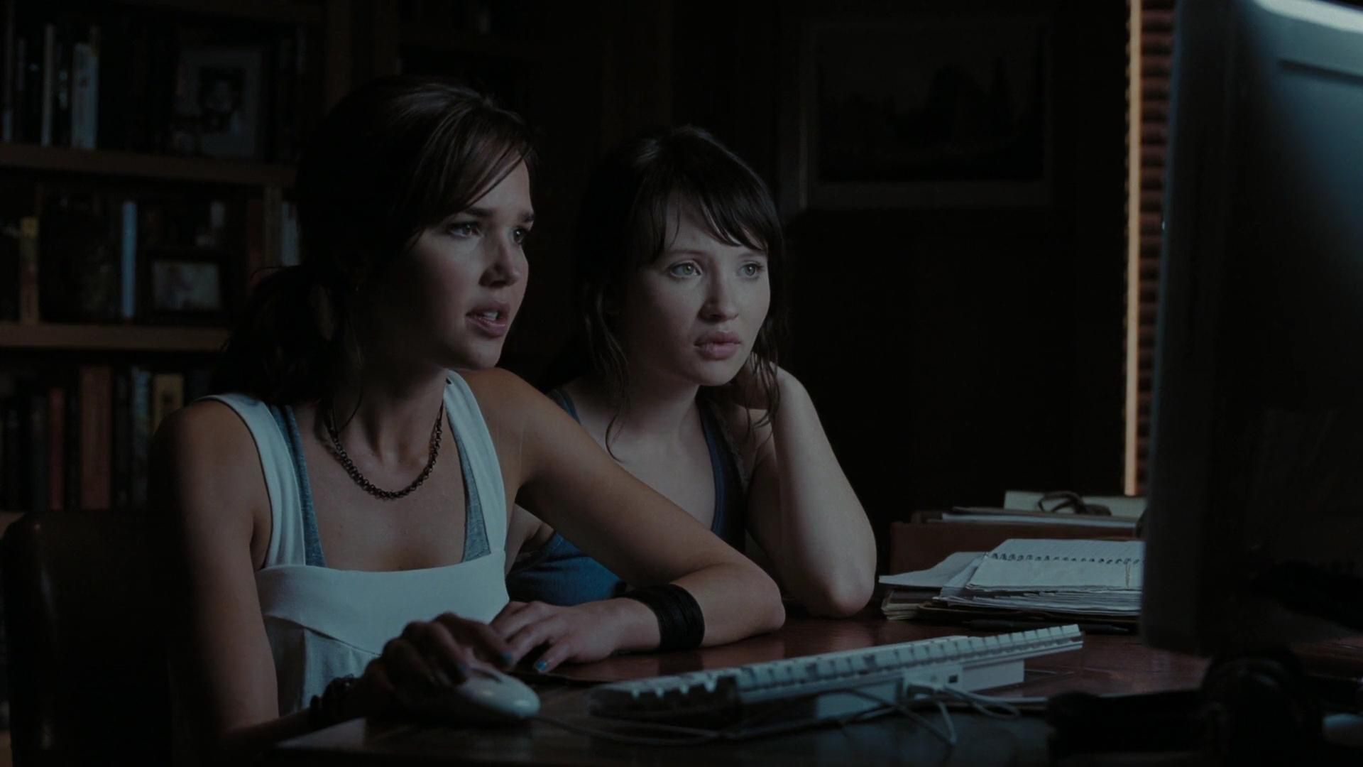 2009-TheUninvited-1211.jpg