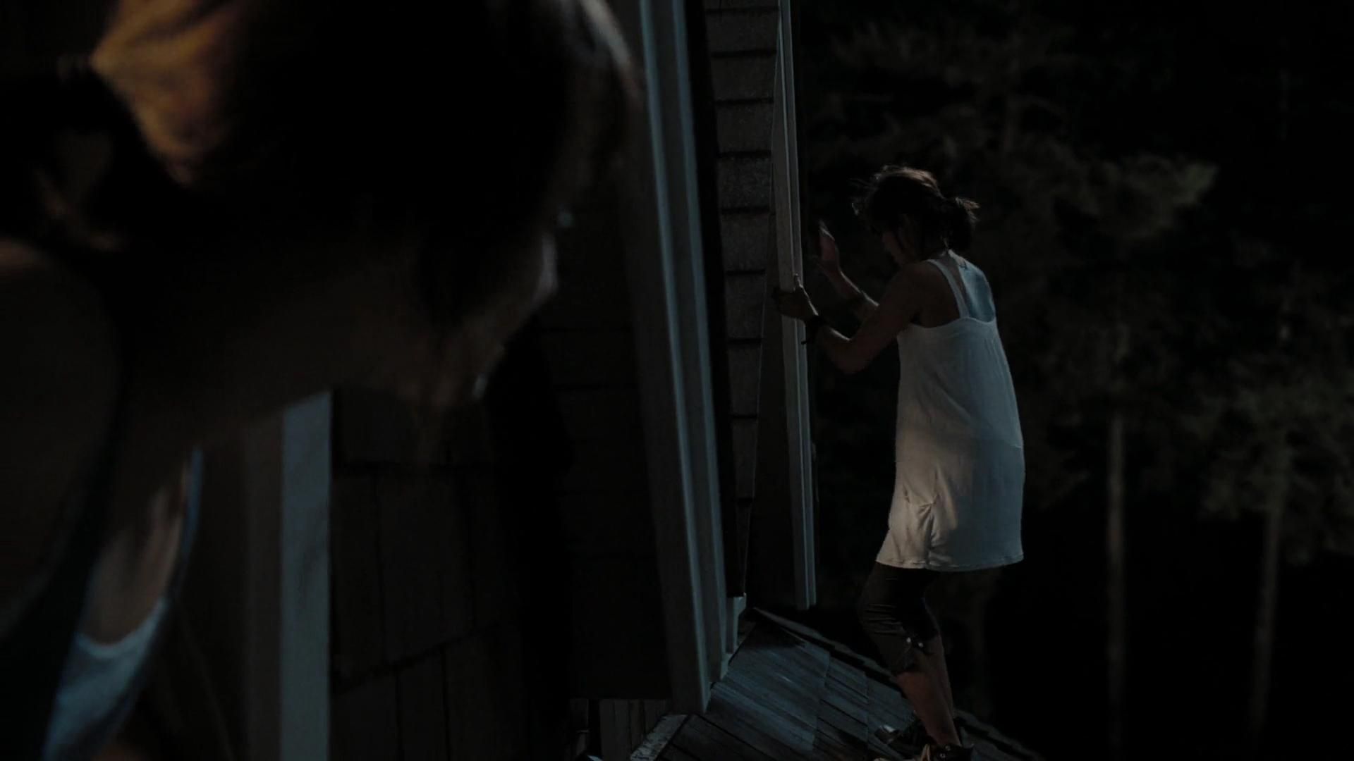2009-TheUninvited-1326.jpg