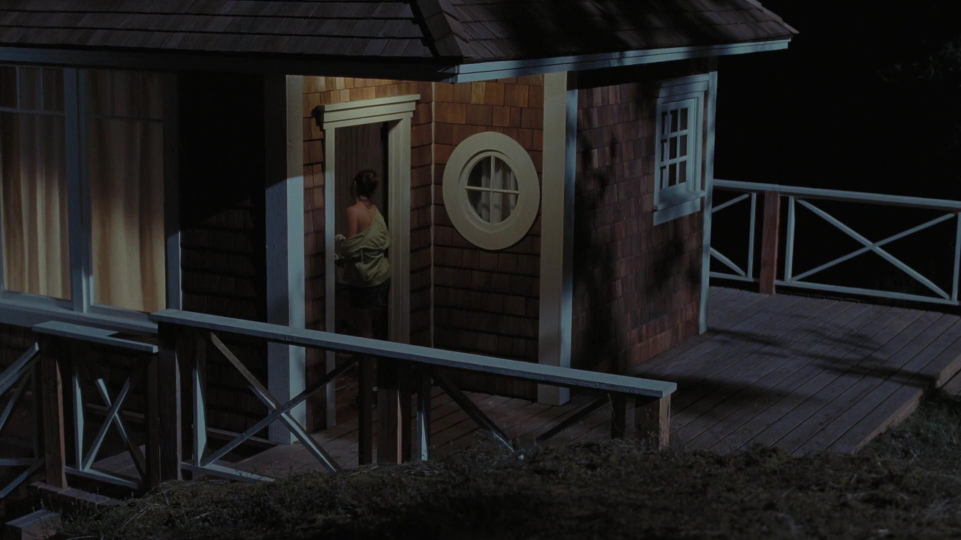 2009-TheUninvited-1571.jpg