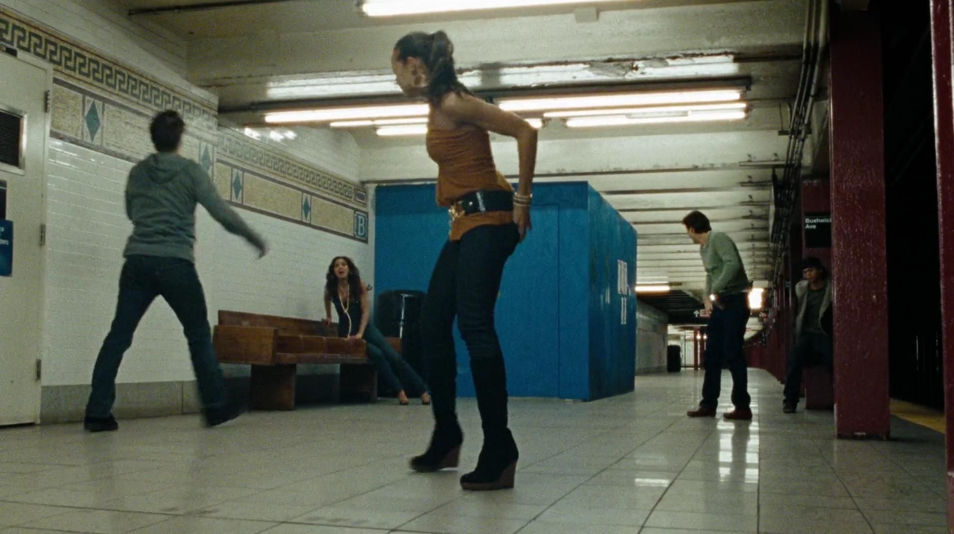2013-NYCUnderground-218.jpg