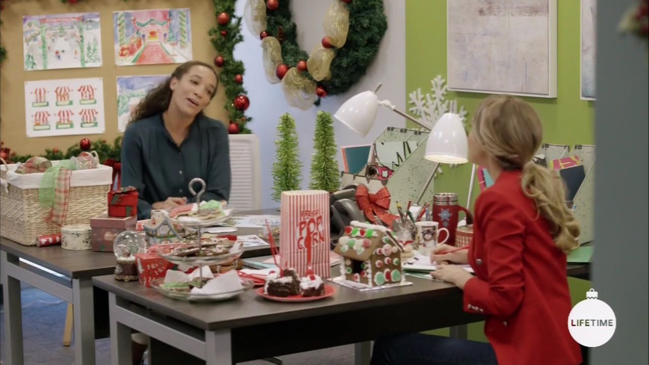 2017-FourChristmasandWedding-0130.jpg