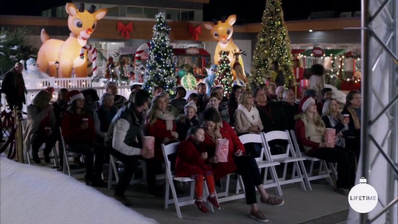 2017-FourChristmasandWedding-0480.jpg