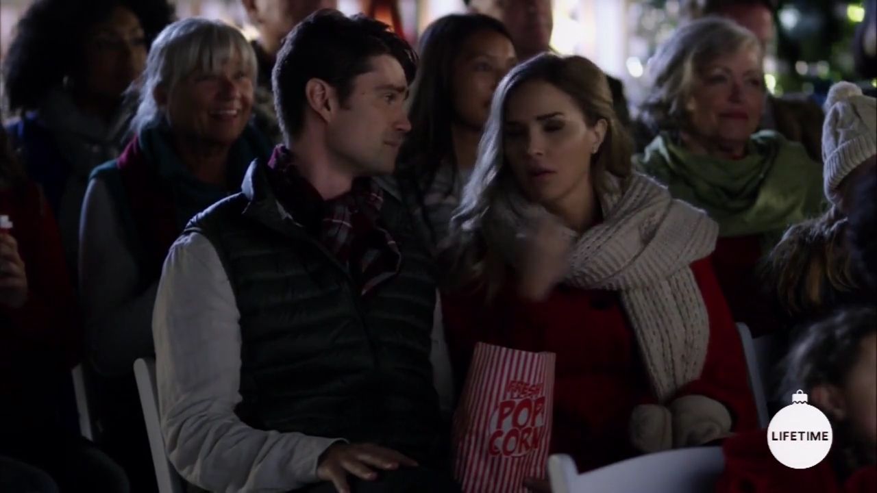 2017-FourChristmasandWedding-0492.jpg