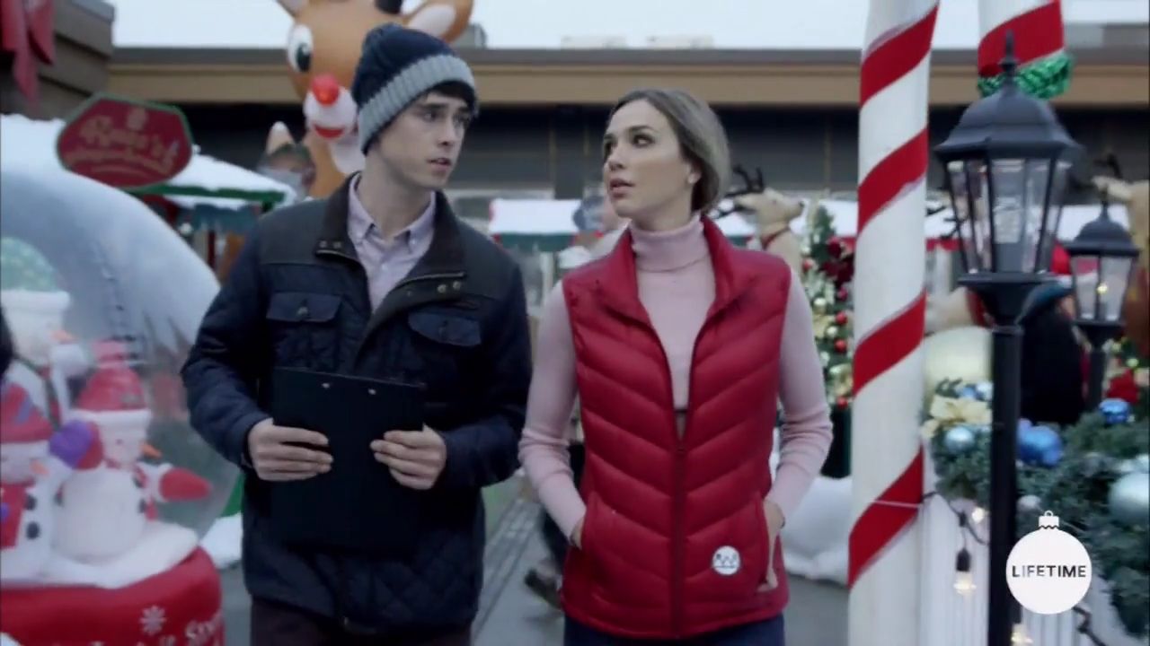 2017-FourChristmasandWedding-0792.jpg
