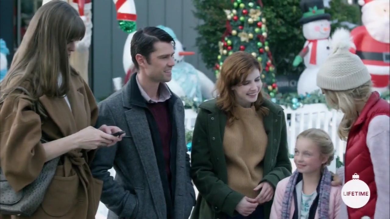 2017-FourChristmasandWedding-1043.jpg