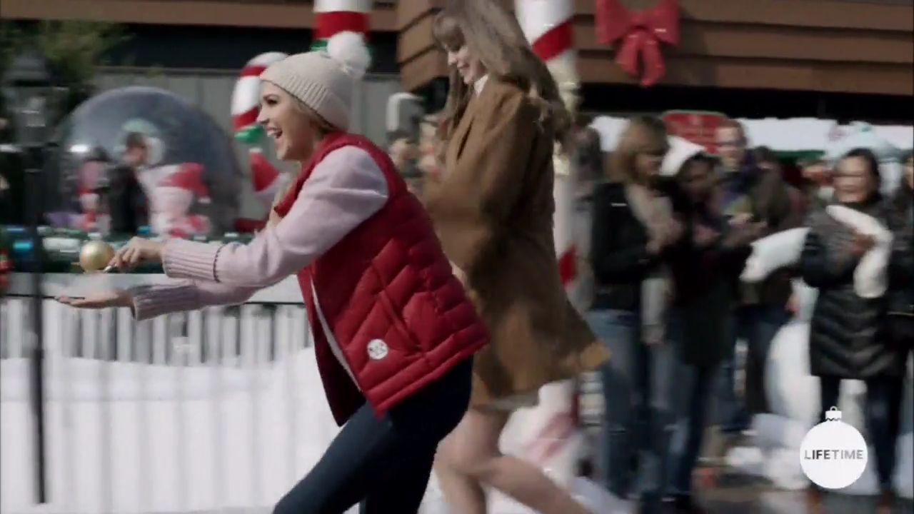 2017-FourChristmasandWedding-1054.jpg
