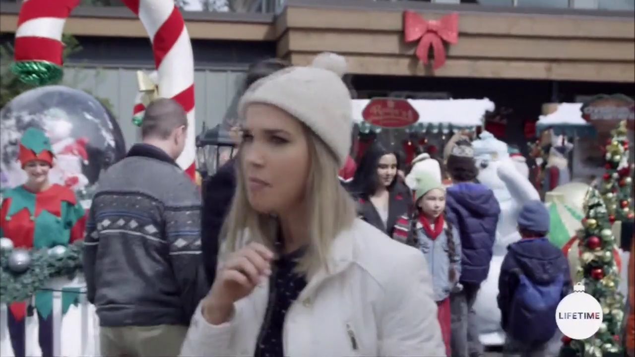 2017-FourChristmasandWedding-1494.jpg