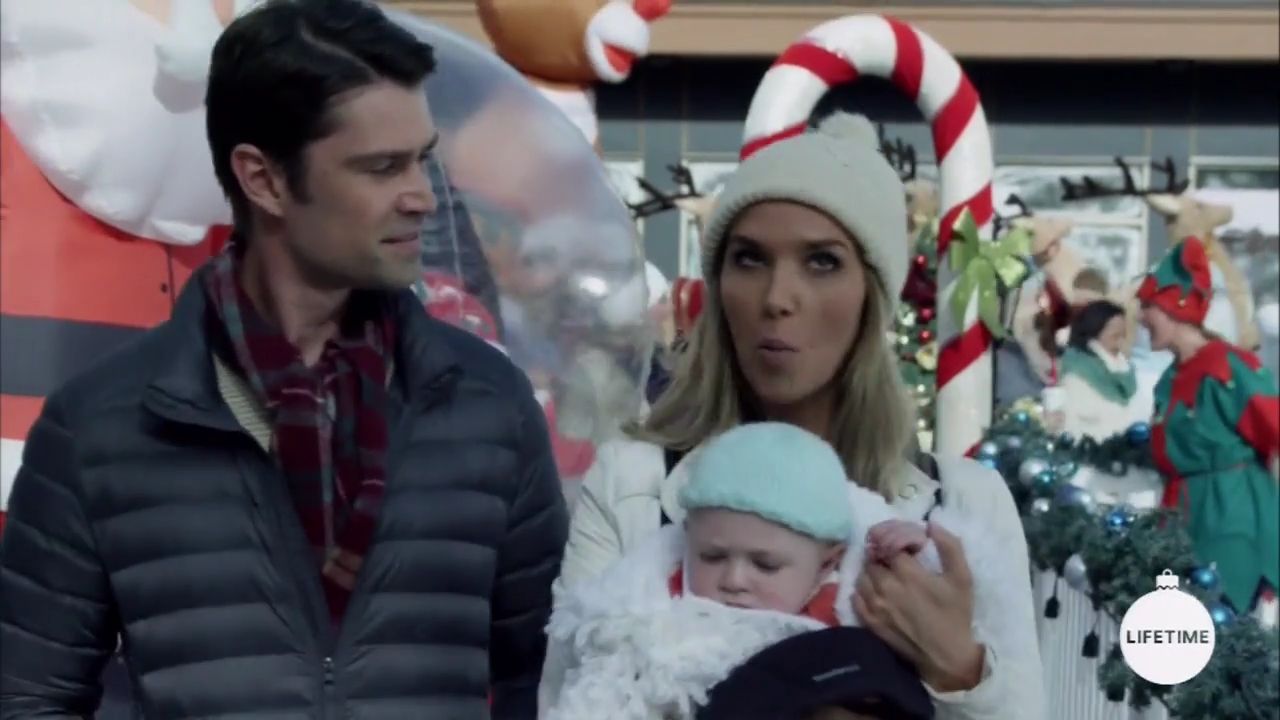 2017-FourChristmasandWedding-1536.jpg