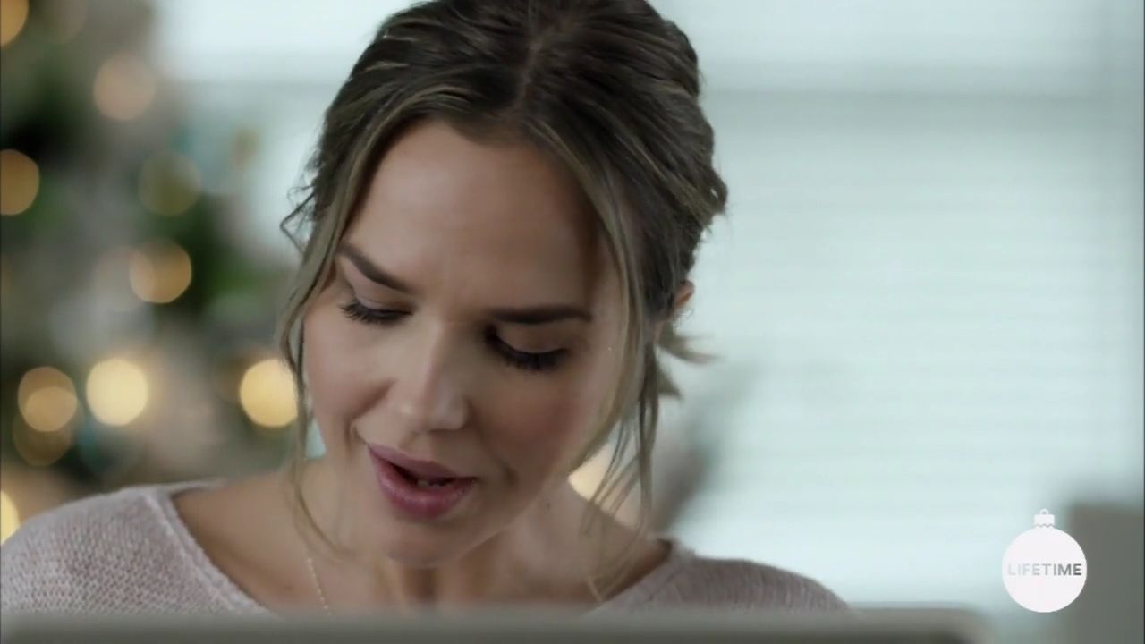 2017-FourChristmasandWedding-1687.jpg