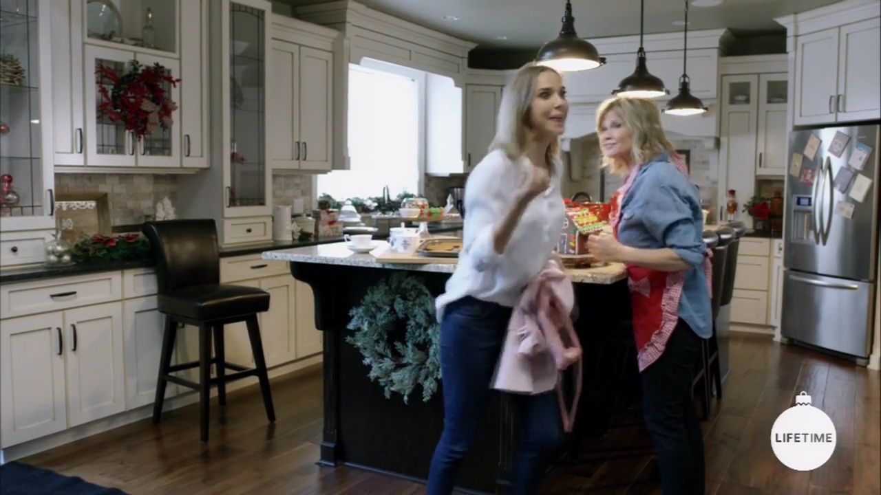 2017-FourChristmasandWedding-2027.jpg