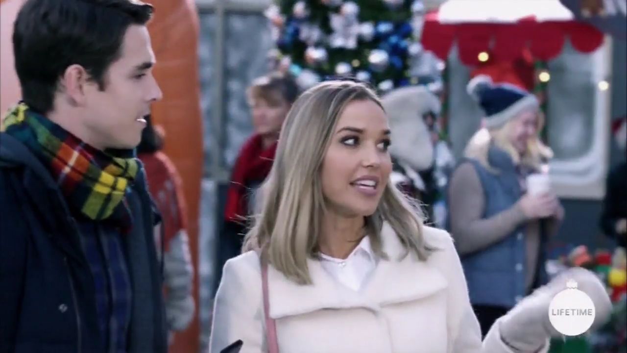 2017-FourChristmasandWedding-2070.jpg