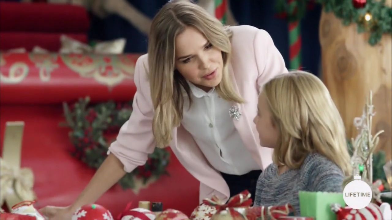 2017-FourChristmasandWedding-2094.jpg