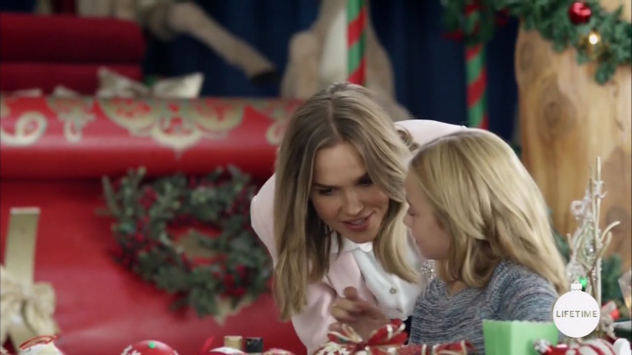 2017-FourChristmasandWedding-2096.jpg