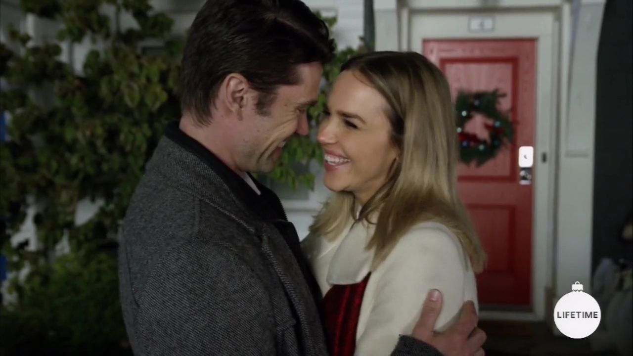 2017-FourChristmasandWedding-2277.jpg
