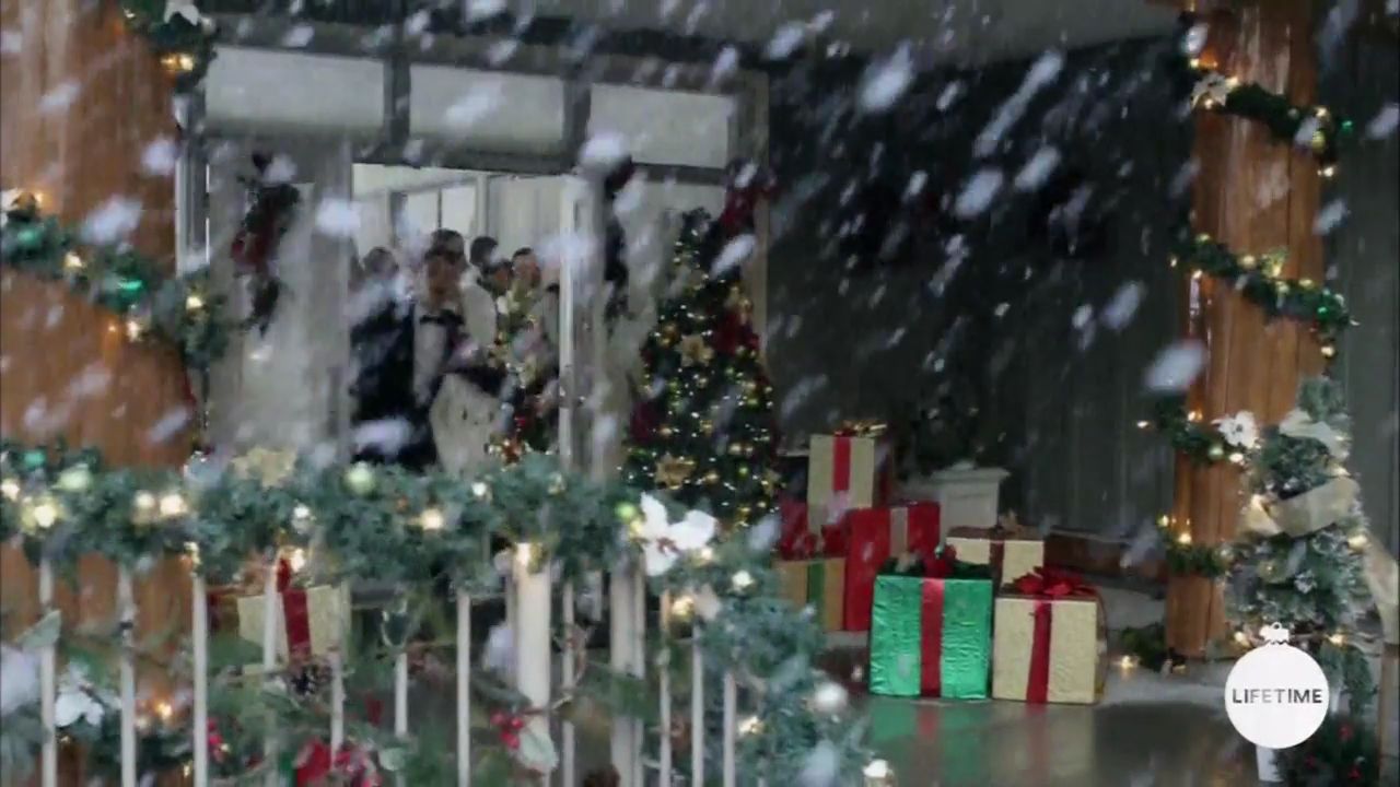 2017-FourChristmasandWedding-2331.jpg