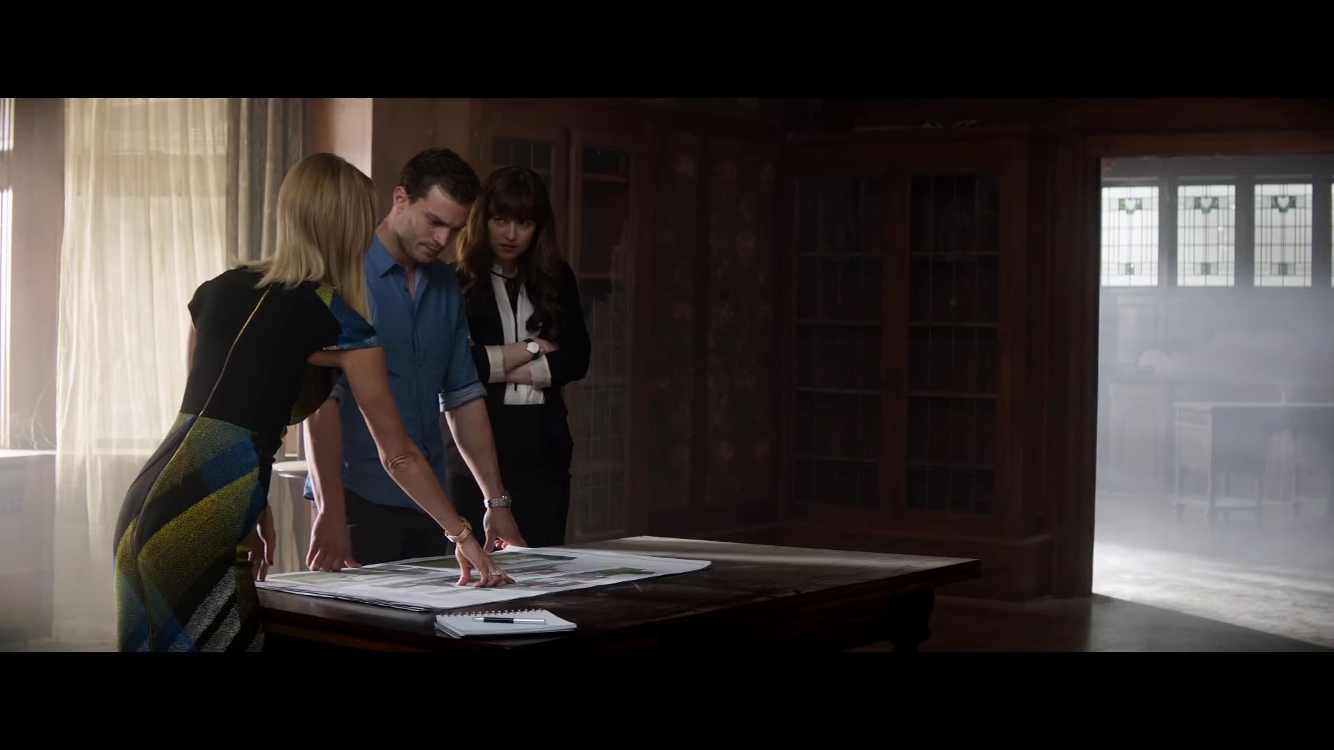 FiftyShadesTrailer1_094.jpg