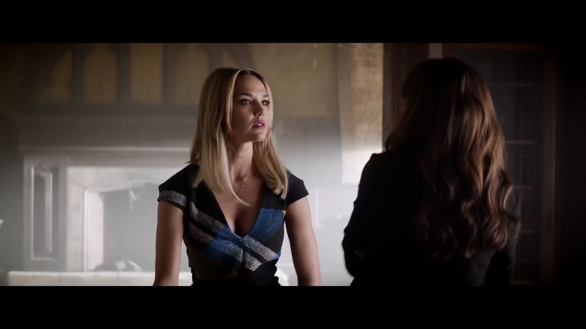 FiftyShadesTrailer1_129.jpg