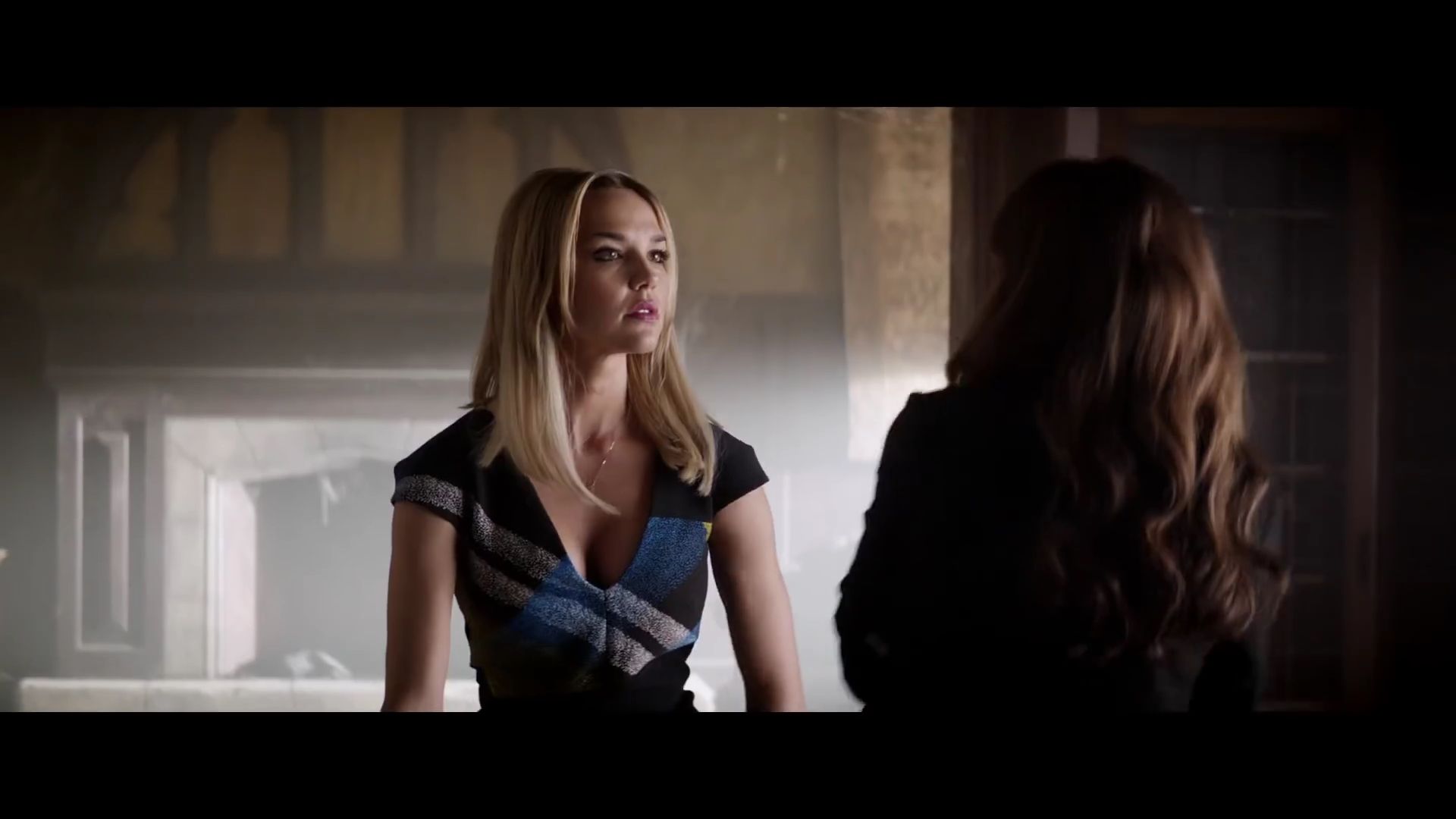 FiftyShadesTrailer1_130.jpg