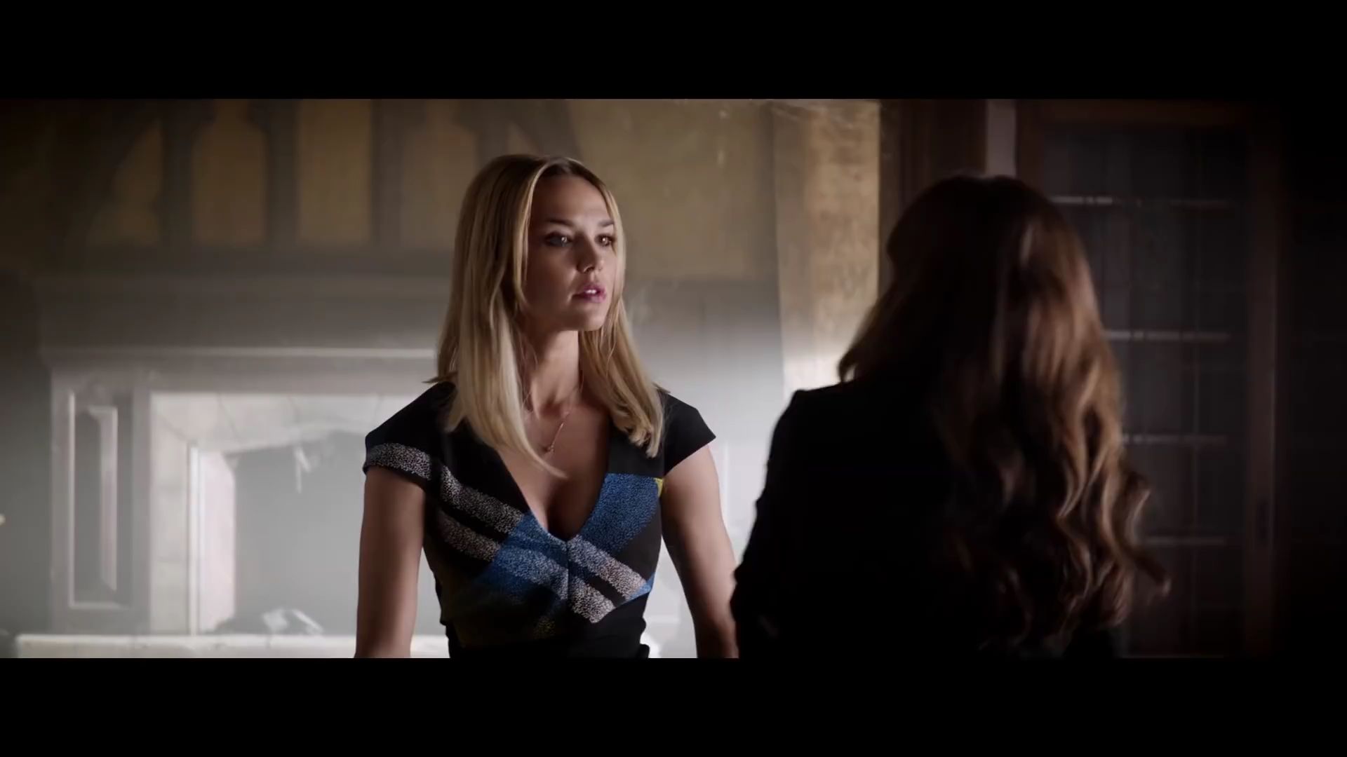 FiftyShadesTrailer1_133.jpg