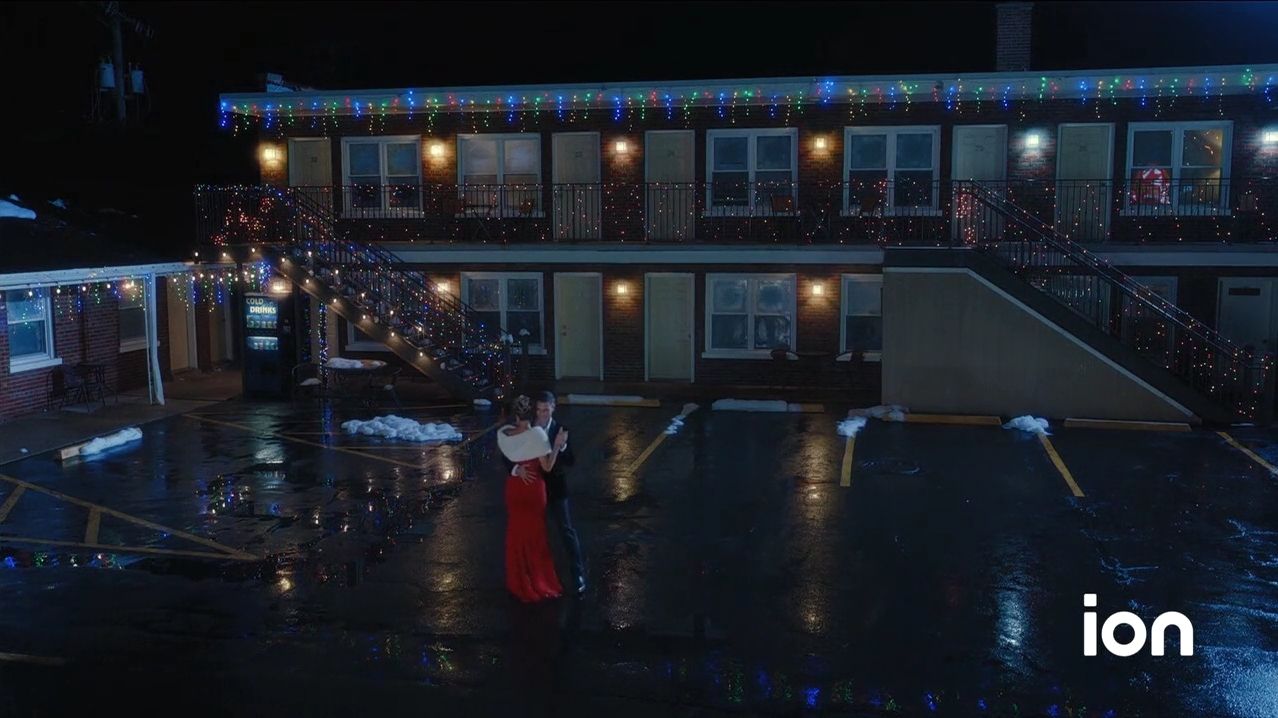 2021-AChristmasWitness-1390.jpg